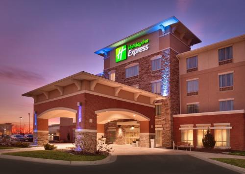 Overland Park Hotel | Holiday Inn Express & Suites Overland Park by IHG