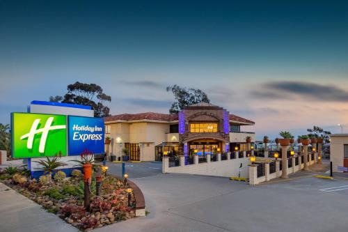 Mission Hills Hotel | Holiday Inn Express San Diego Airport-Old Town by IHG