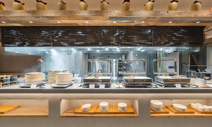Pudong Hotel | Holiday Inn Express Shanghai Expo Centre by IHG