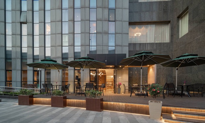 Jinqiao Hotel | Holiday Inn Express Shanghai Jinqiao Central by IHG