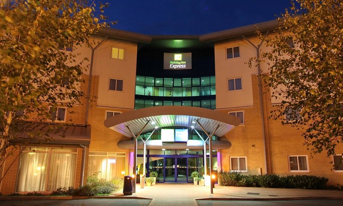 West End Hotel | Holiday Inn Express Southampton M27 Jct7 by IHG