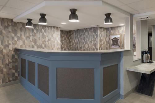 South Burlington Hotel | Holiday Inn Express South Burlington - Downtown by IHG