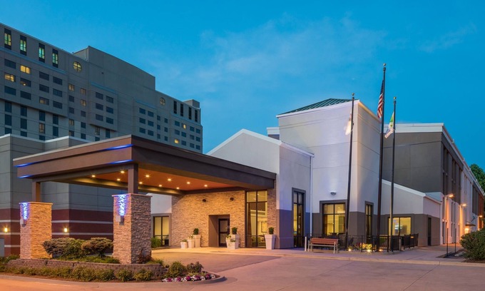 Springfield Hotel | Holiday Inn Express Springfield by IHG