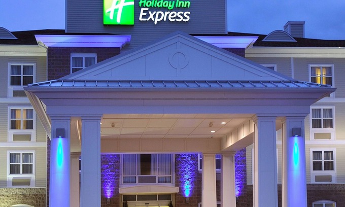 New Glasgow Hotel | Holiday Inn Express Stellarton by IHG