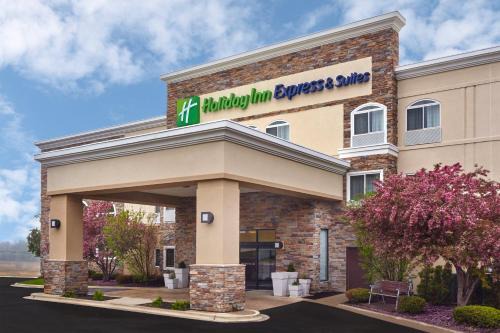 Libertyville Hotel | Holiday Inn Express & Suites Chicago-Libertyville by IHG
