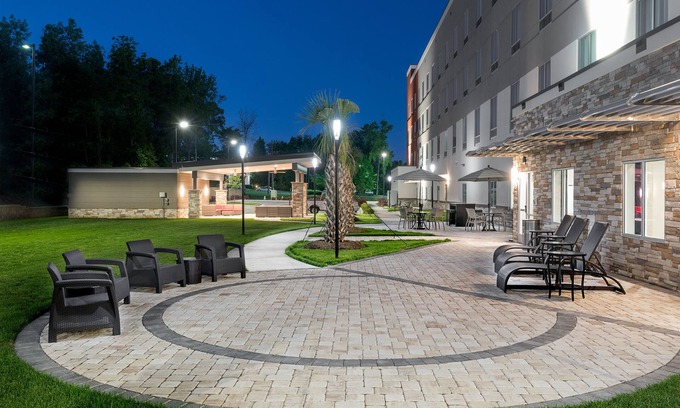 Toddville Road Hotel | Holiday Inn Express & Suites Charlotte Airport by IHG