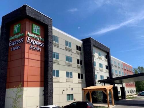Courtenay Hotel | Holiday Inn Express & Suites - Courtenay - Comox by IHG