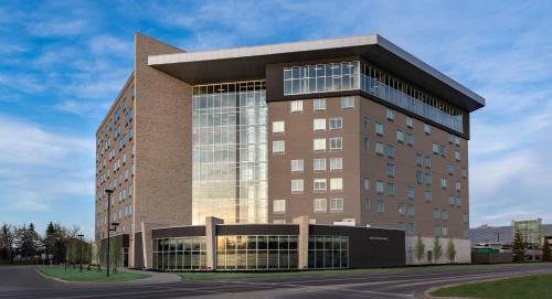 Saskatoon Hotel | Holiday Inn Express & Suites - Saskatoon East - University by IHG