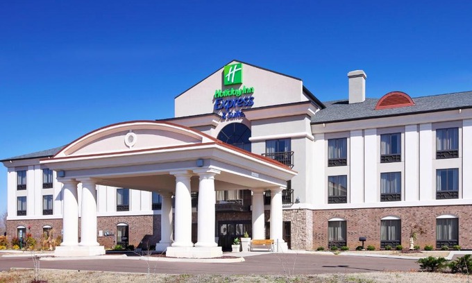 Covington Hotel | Holiday Inn Express & Suites Covington by IHG