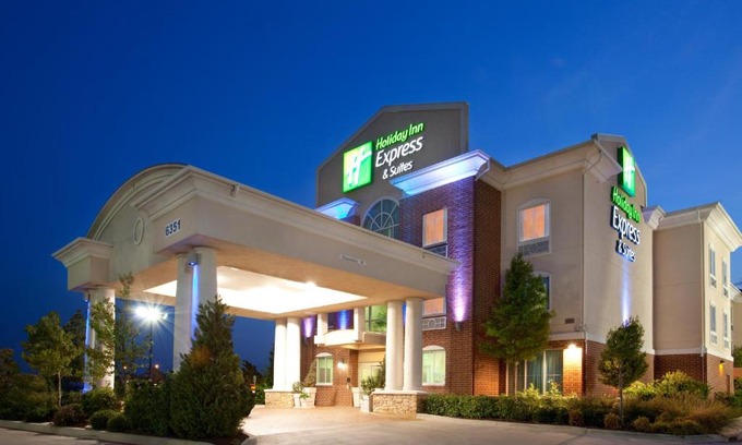 Fossil Creek Hotel | Holiday Inn Express & Suites Fort Worth - Fossil Creek by IHG