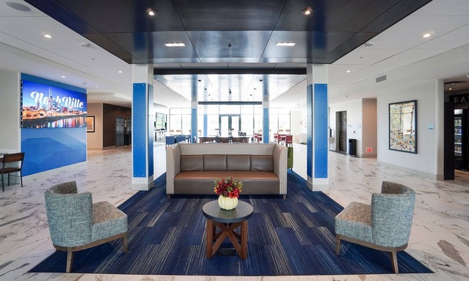 Franklin Hotel | Holiday Inn Express & Suites Franklin - Berry Farms by IHG