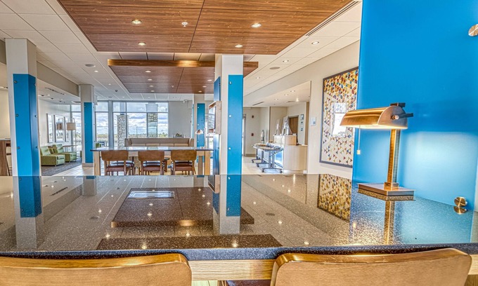 Rantoul Hotel | Holiday Inn Express & Suites Rantoul by IHG