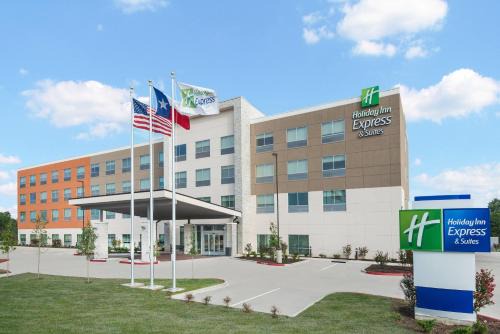 College Station Hotel | Holiday Inn Express & Suites Bryan - College Station by IHG