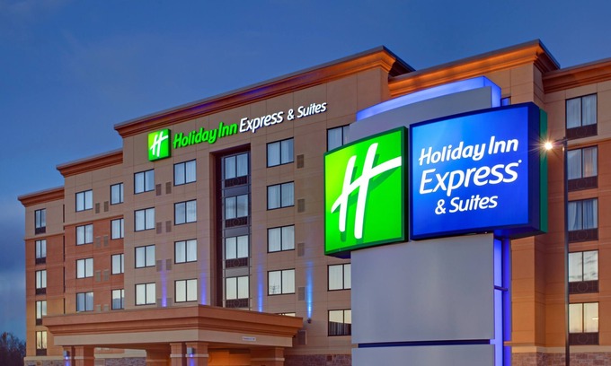 Bells Corners Hotel | Holiday Inn Express & Suites Ottawa West - Nepean by IHG
