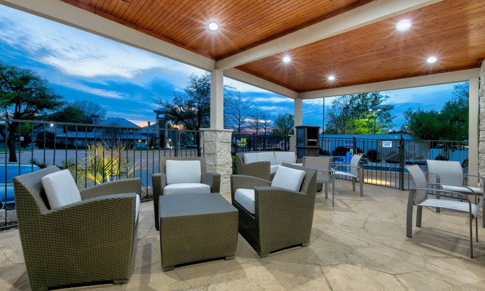 Park Central Hotel | Holiday Inn Express & Suites Dallas Park Central Northeast by IHG