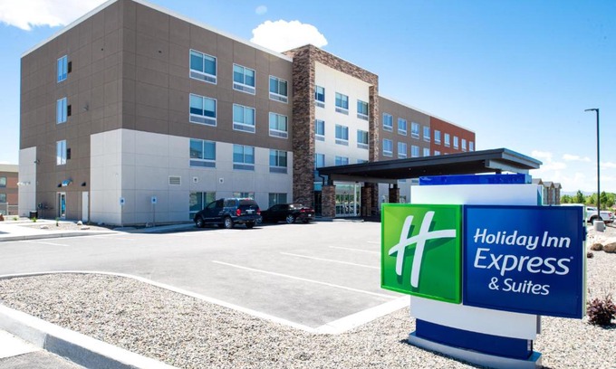 Elko Hotel | Holiday Inn Express & Suites - Elko by IHG