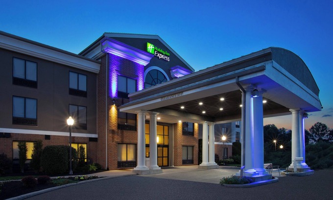 Kent Hotel | Holiday Inn Express & Suites Kent - University Area by IHG