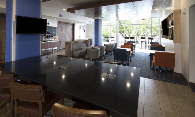Alpena Hotel | Holiday Inn Express & Suites Alpena - Downtown by IHG