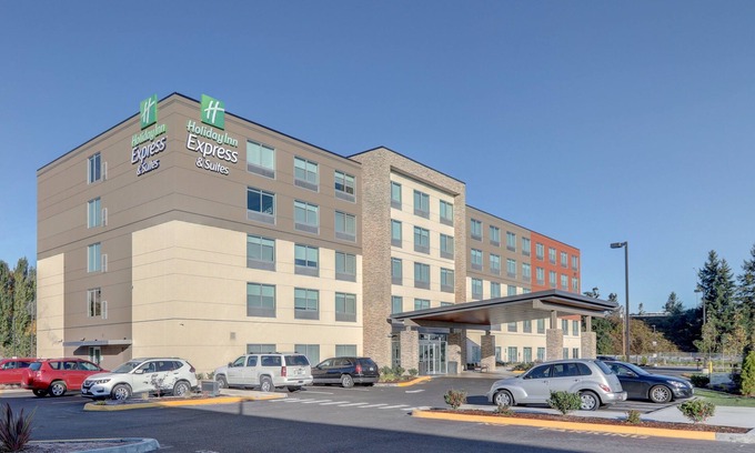 Auburn Hotel | Holiday Inn Express & Suites Auburn Downtown by IHG