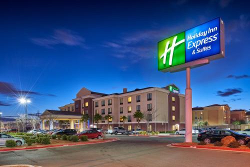 Biggs Field Hotel | Holiday Inn Express & Suites El Paso Airport by IHG