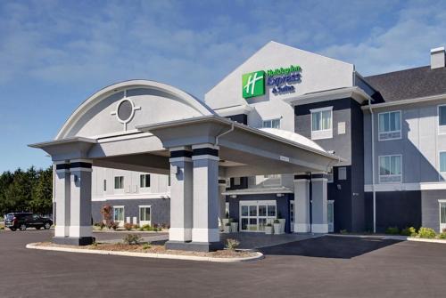 Fremont Hotel | Holiday Inn Express & Suites North Fremont by IHG