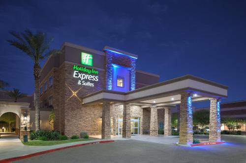 Gilbert Hotel | Holiday Inn Express & Suites - Gilbert - East Mesa by IHG
