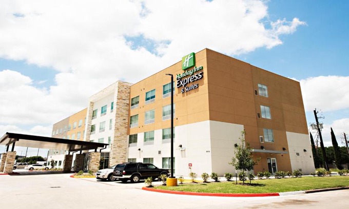 Sharpstown Hotel | Holiday Inn Express & Suites Houston Southwest Galleria Area by IHG