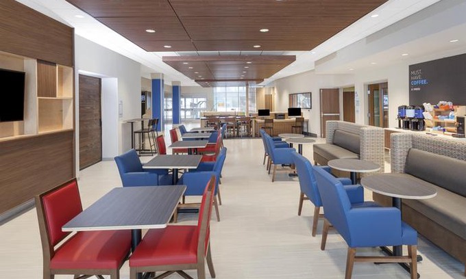 Hudson Hotel | Holiday Inn Express & Suites - Hudson I-94