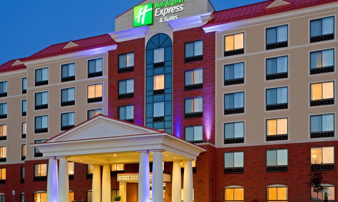 Latham Hotel | Holiday Inn Express & Suites Albany Airport Area - Latham by IHG