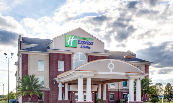 Mathews Hotel | Holiday Inn Express & Suites Raceland - Highway 90 by IHG