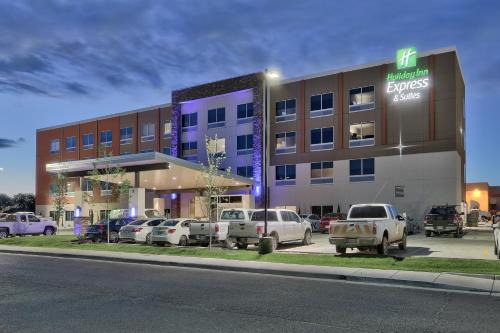 Roswell Hotel | Holiday Inn Express & Suites - Roswell by IHG