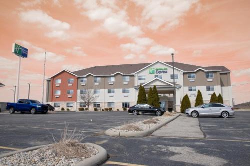 Napoleon Hotel | Holiday Inn Express - Toledo West - Napoleon by IHG