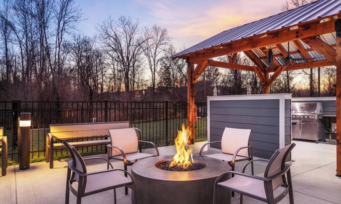 Twin Brook Hotel | Holiday Inn Express Chattanooga – Hamilton Place by IHG
