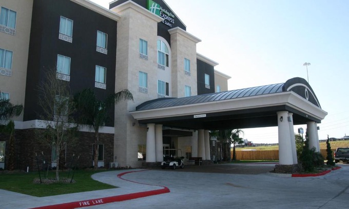 Central City Hotel | Holiday Inn Express & Suites Corpus Christi - North by IHG