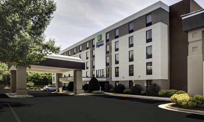 Mechanicsville Hotel | Holiday Inn Express Richmond-Mechanicsville by IHG