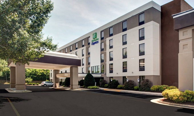 Mechanicsville Hotel | Holiday Inn Express Richmond-Mechanicsville by IHG