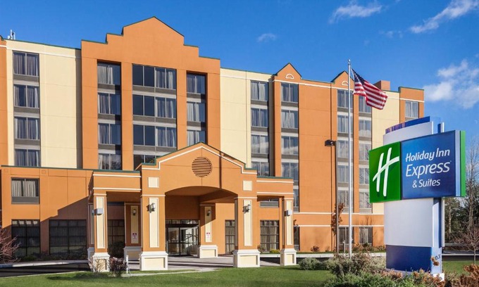 South Portland Hotel | Holiday Inn Express South Portland by IHG