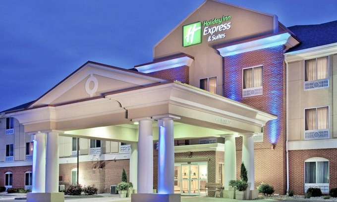 Champaign Hotel | Holiday Inn Express Hotel & Suites Urbana-Champaign, an IHG Hotel
