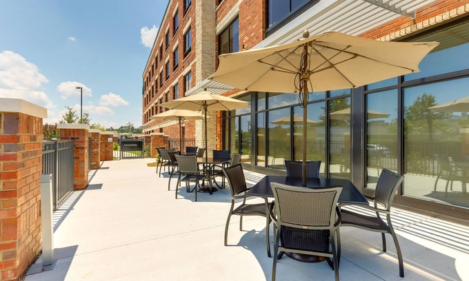 Kirkland Hotel | Holiday Inn Express Wilmington Porters Neck by IHG