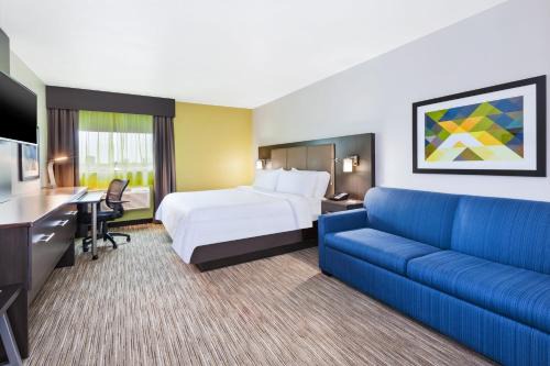 Winnipeg Hotel | Holiday Inn Express Winnipeg Airport - Polo Park by IHG