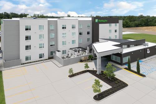 Gonzales Hotel | Holiday Inn Gonzales by IHG