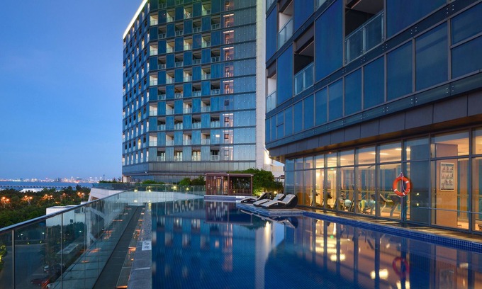 Donghu District Hotel | Holiday Inn Haikou West Coast by IHG