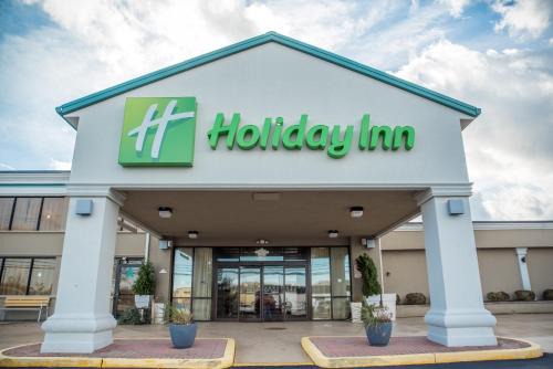 Hazlet Hotel | Holiday Inn Hazlet by IHG