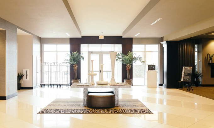 East Peoria Hotel | Holiday Inn Hotel & Suites East Peoria by IHG