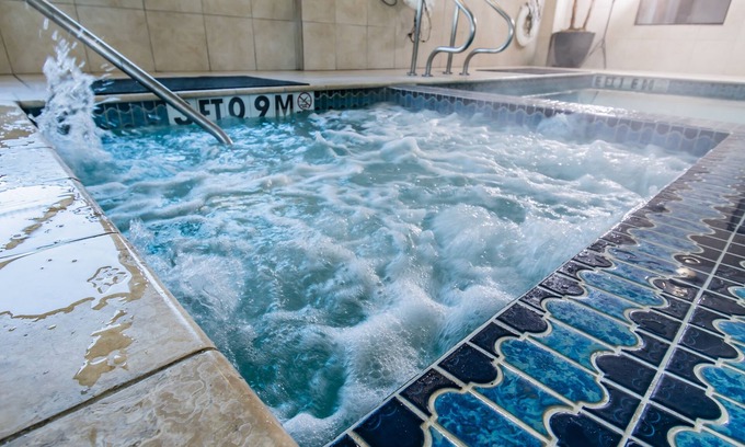 Webster Hotel | Holiday Inn Houston Webster by IHG