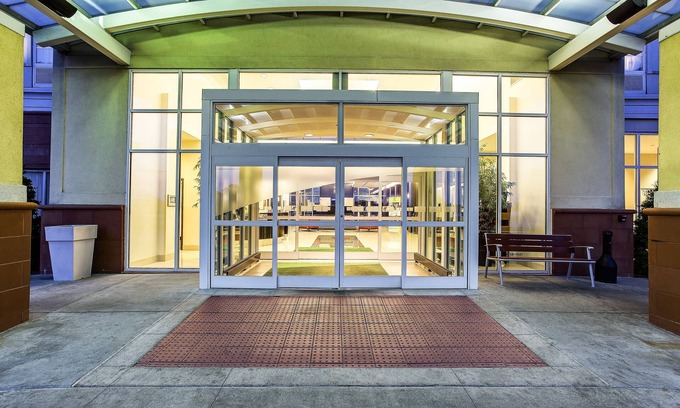 Fairgrounds Hotel | Holiday Inn Louisville Airport - Fair/Expo by IHG