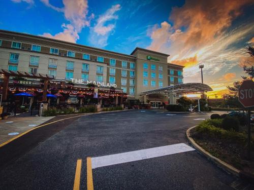 Manahawkin Hotel | Holiday Inn Manahawkin/Long Beach Island by IHG
