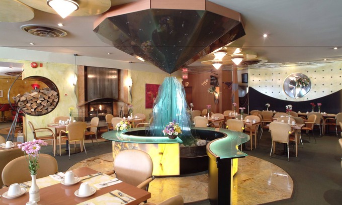 Fallsview Hotel | Holiday Inn Niagara Falls - By The Falls by IHG