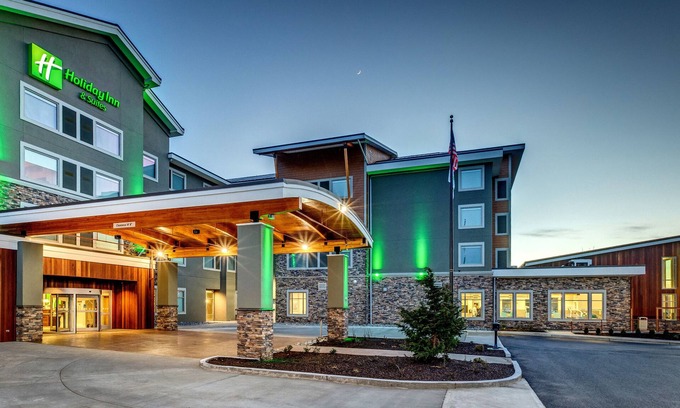 Bellingham Hotel | Holiday Inn & Suites Bellingham by IHG