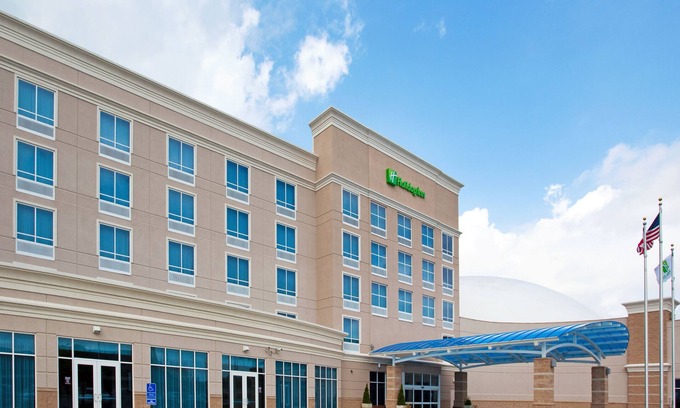 Maumee Hotel | Holiday Inn Toledo-Maumee (I-80/90) by IHG